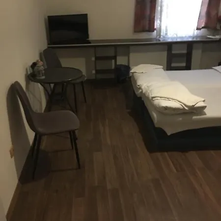 Motel Harrys *